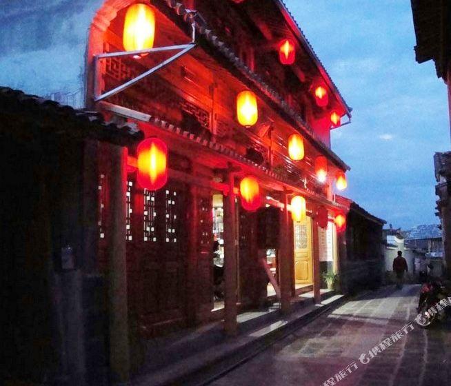 国考已有岗位竞争超过1300比1，为何考生都扎堆报考一样的职位？游戏画面